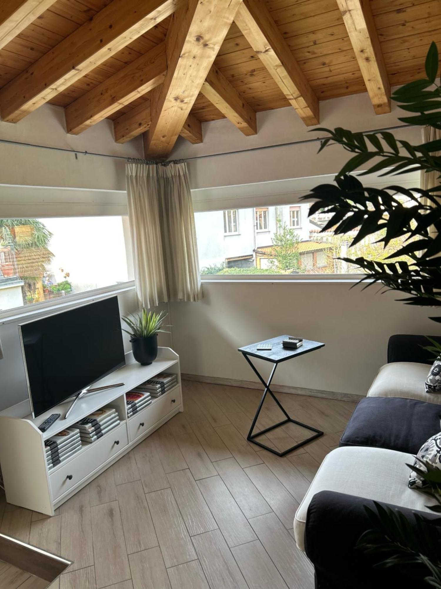 Appartement Menaggio Down Town Extérieur photo
